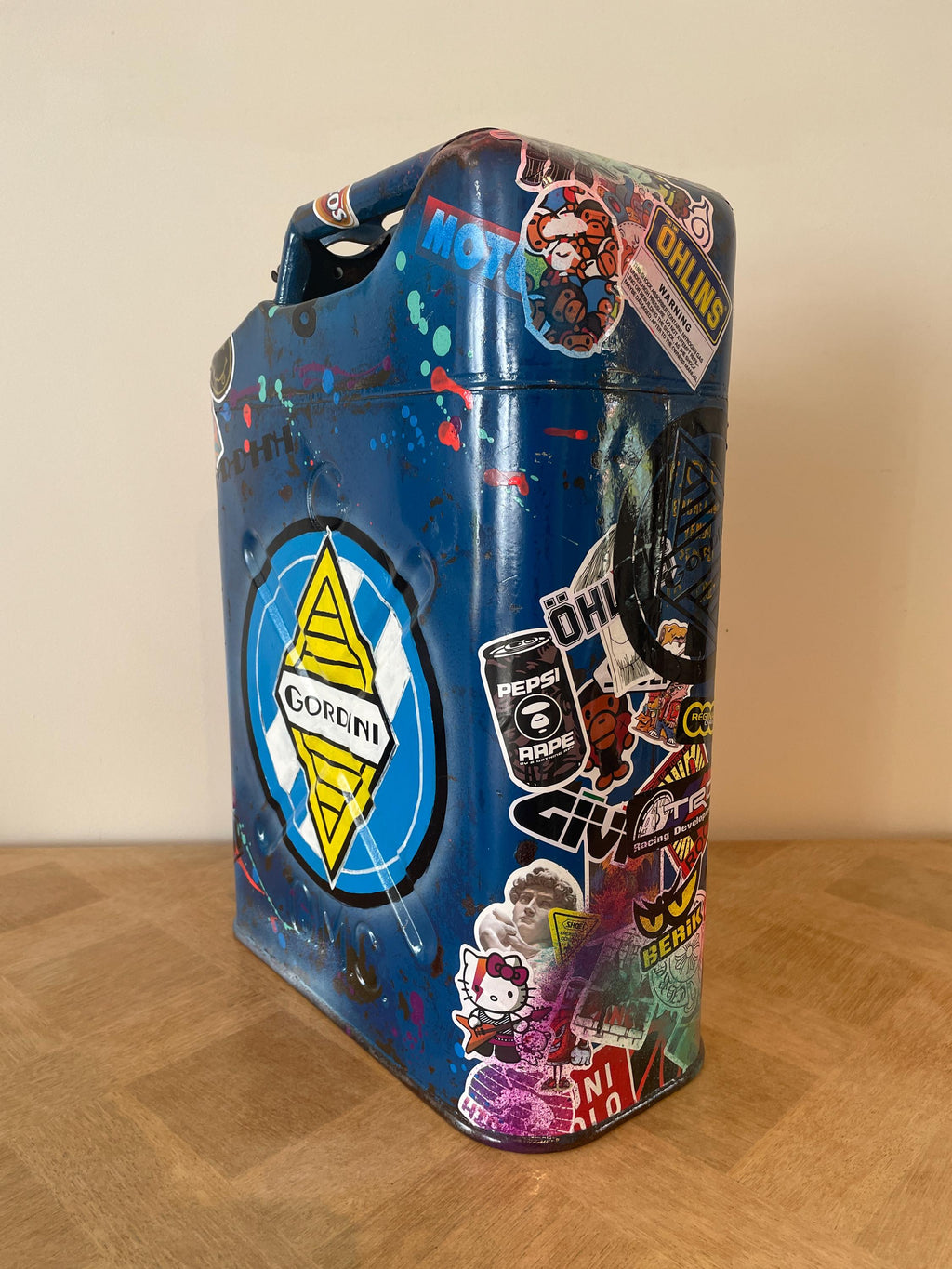 Bidon ancien acier Pop art Renault 8 Gordini