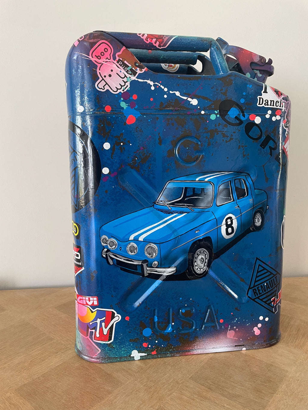 Bidon ancien acier Pop art Renault 8 Gordini