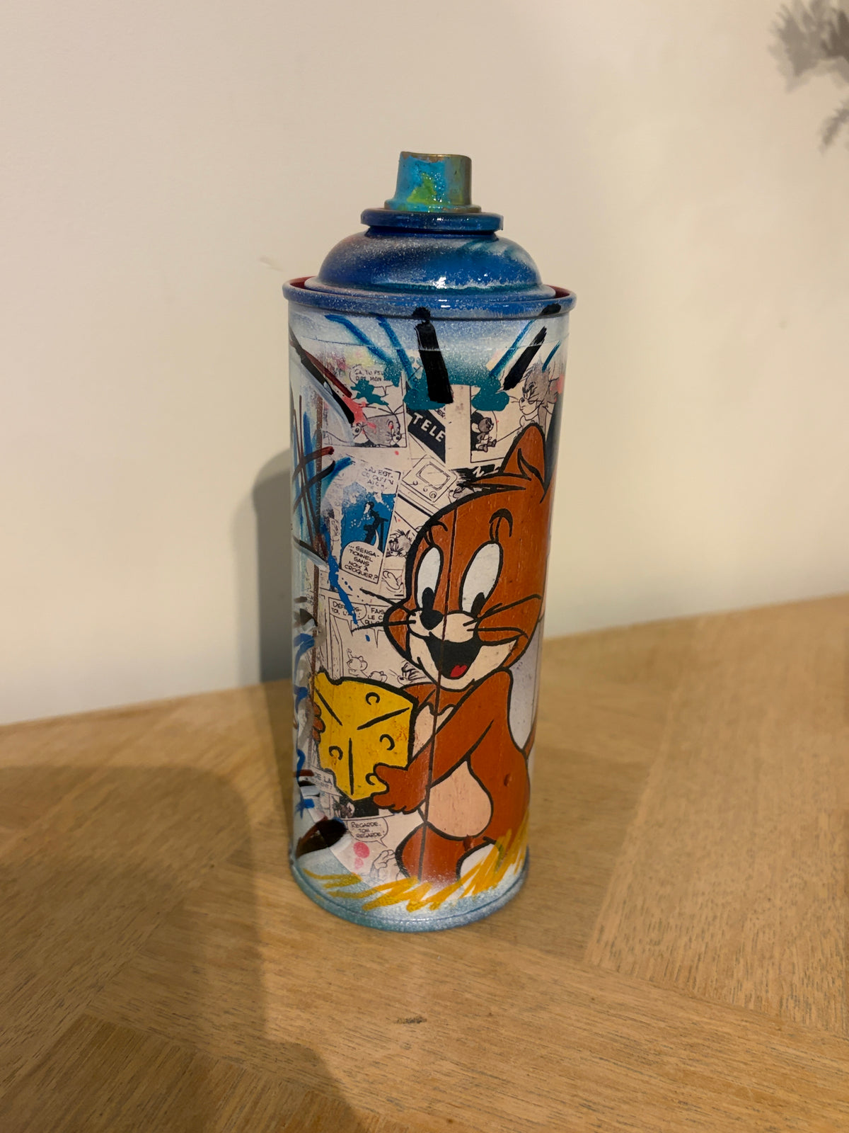 Bombe de Peinture Customisée Pop Art par Vincent Streiff
