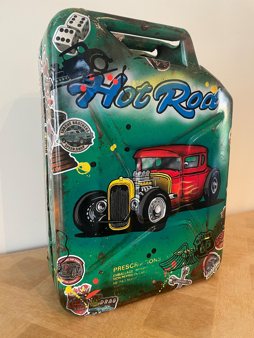 Bidon ancien acier Pop art HOT ROAD et PINUP