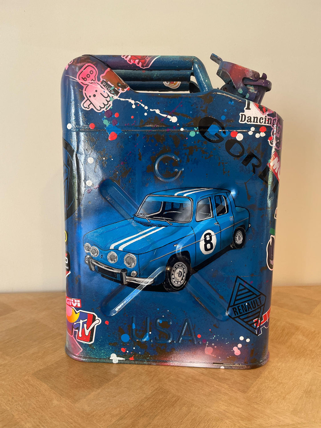 Bidon ancien acier Pop art Renault 8 Gordini